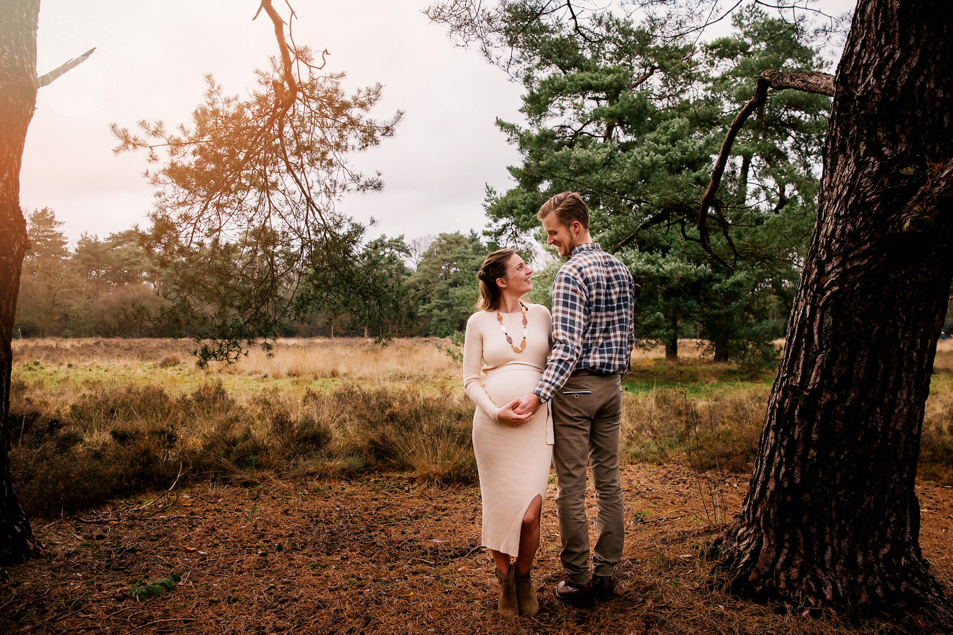 zwangerschapsfotografie-Utrecht-zwanger-fotosessie-fotoshoot-buikfoto's